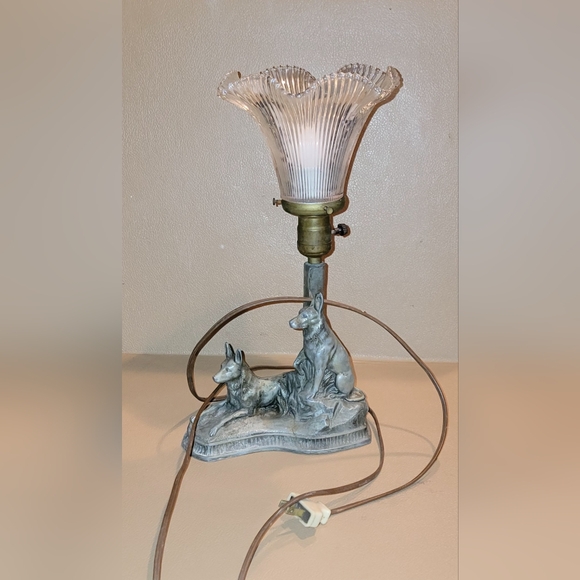 VINTAGE GERMAN SHEPHERDS 14" METAL TABLE LAMP - Picture 8 of 10